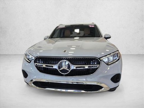 Certified 2026 Mercedes-Benz GLC 300 image 2