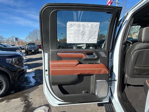 New 2026 GMC Sierra 2500 Denali Ultimate w/ Snow Plow Prep/Camper Package image 30