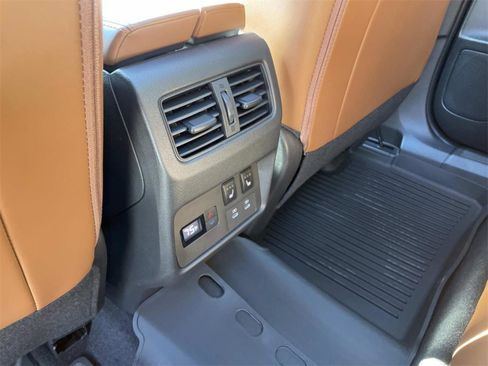 New 2026 Nissan Rogue Platinum image 9