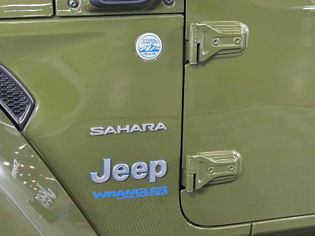 Used 2022 Jeep Wrangler Unlimited Sahara w/ Safety Group AWD/4WD image 11