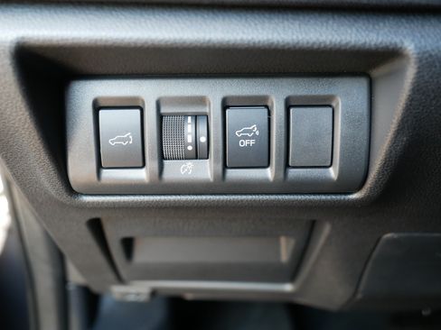 Used 2024 Subaru Outback Premium AWD/4WD image 26