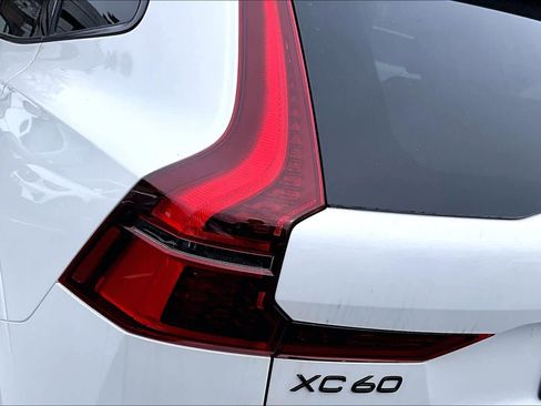 New 2026 Volvo XC60 B5 Ultra w/ Protection Package Premier AWD/4WD image 5