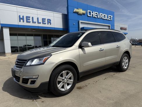 Used 2013 Chevrolet Traverse LT image 3