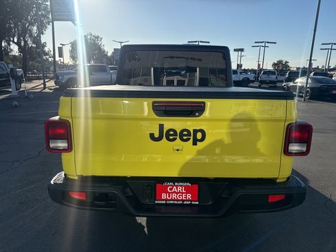 Certified 2024 Jeep Gladiator Sport image 6