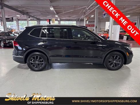 Used 2024 Volkswagen Tiguan SE image 6