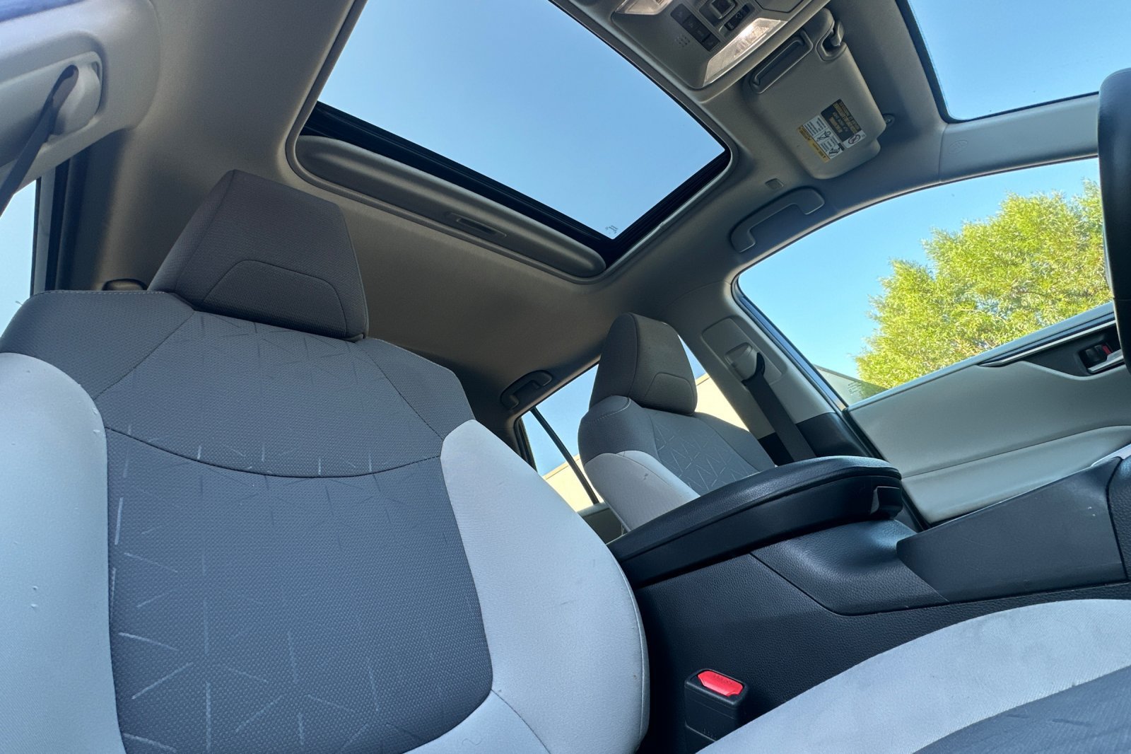Certified 2024 Toyota RAV4 XLE w/ Convenience Package FWD image 21