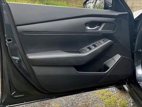 Used 2025 Honda Accord LX image 32