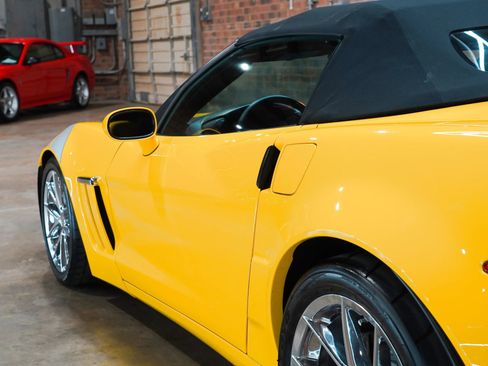 Used 2010 Chevrolet Corvette Grand Sport w/ Preferred Equipment Group RWD image 22