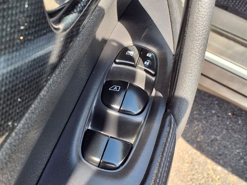 Used 2015 Nissan Rogue SL FWD image 21