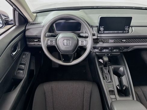 Certified 2025 Honda Accord SE image 18