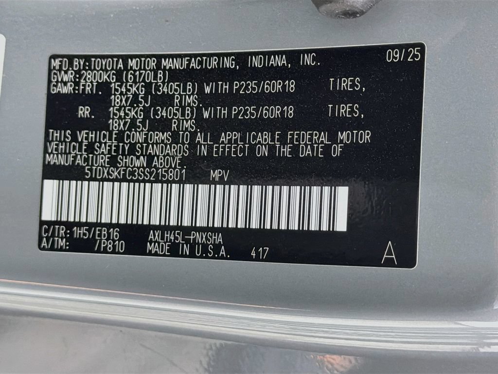 Used 2025 Toyota Sienna XSE AWD/4WD image 30
