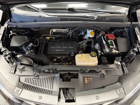 Used 2019 Chevrolet Trax LS FWD image 41