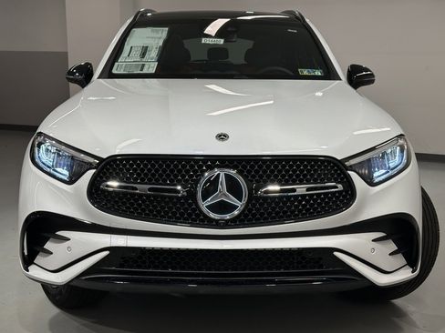 New 2026 Mercedes-Benz GLC 300 4MATIC image 3