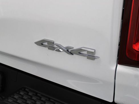 New 2026 RAM 1500 4x4 Crew Cab image 43