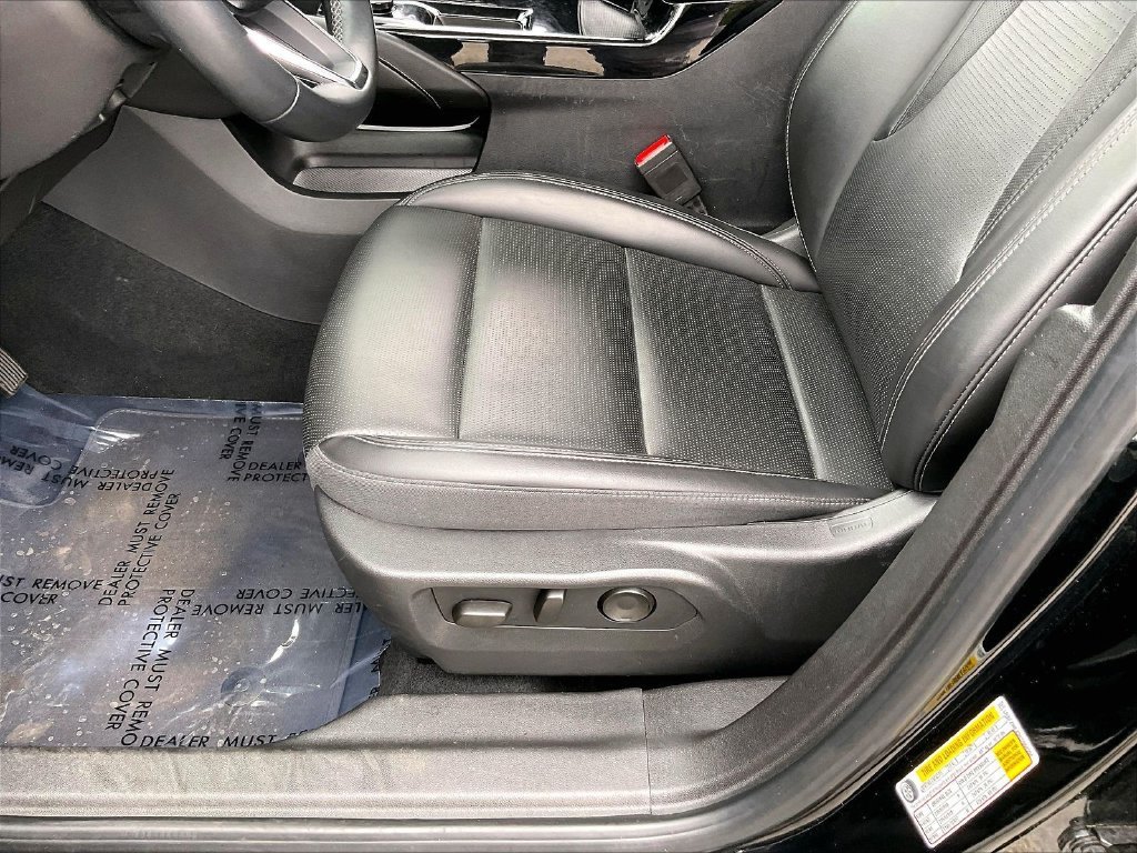 Used 2024 Buick Envision Preferred AWD/4WD image 34
