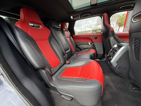 Used 2022 Land Rover Range Rover Sport SVR image 16