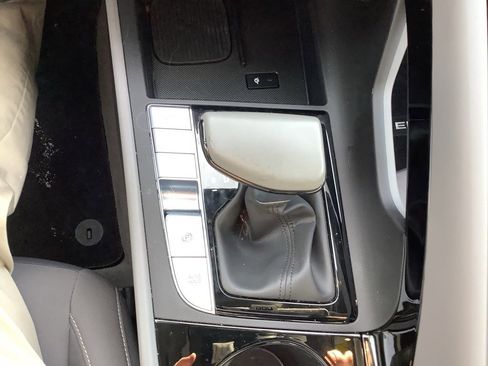 Used 2025 Hyundai Elantra SEL image 22