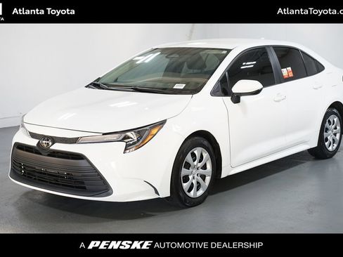 Certified 2024 Toyota Corolla LE image 1