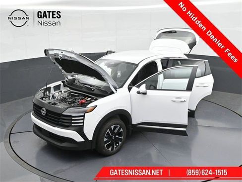 New 2025 Nissan Kicks SV image 53