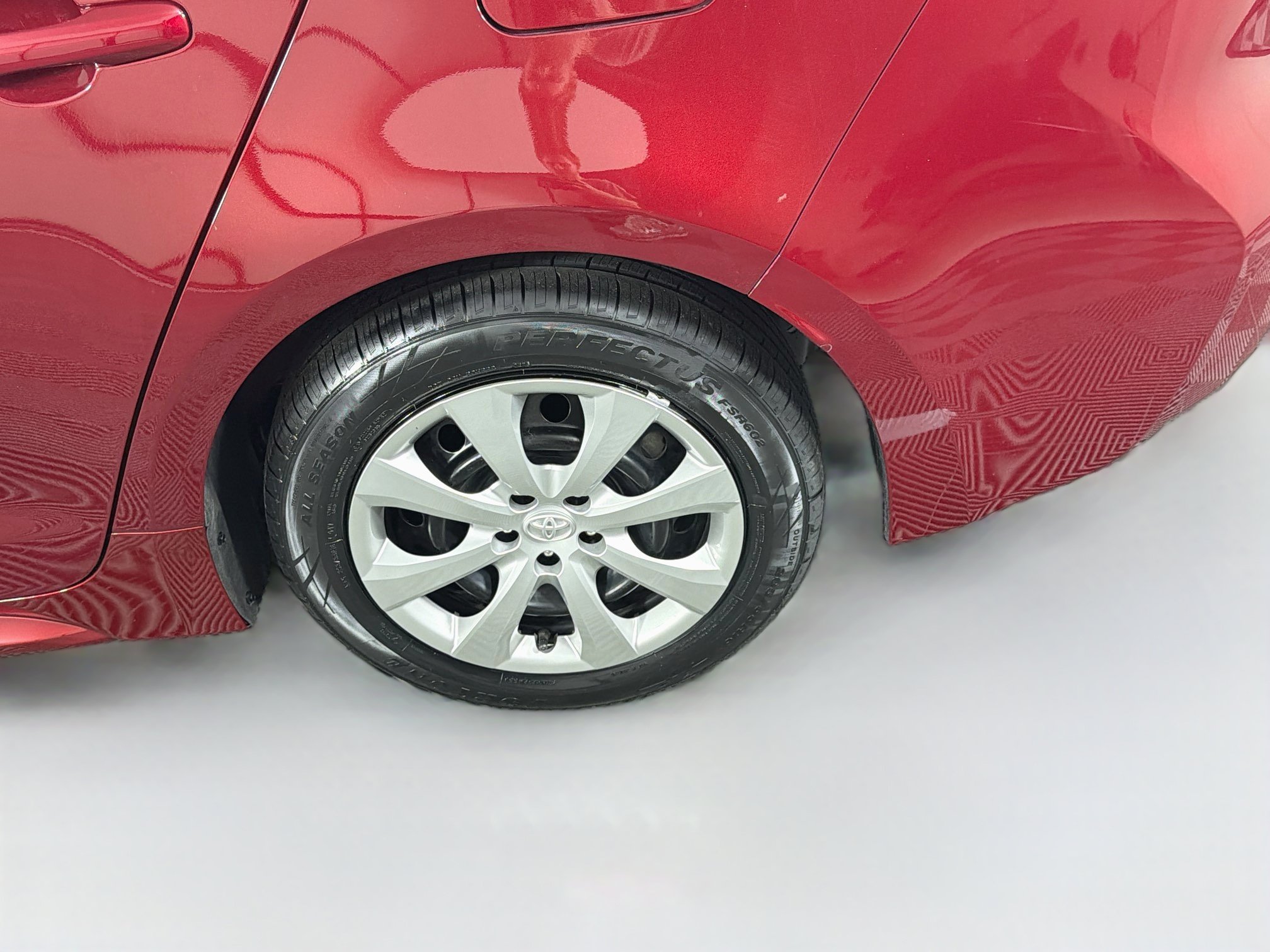 Used 2026 Toyota Corolla LE FWD image 11