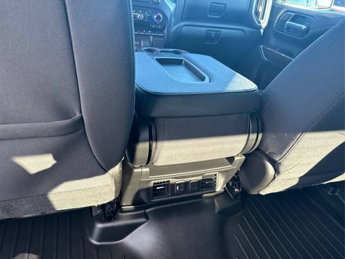 Used 2021 Chevrolet Silverado 1500 LT AWD/4WD image 18