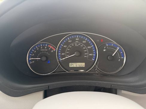 Used 2013 Subaru Forester 2.5X Premium w/ Popular Pkg 3 AWD/4WD image 22