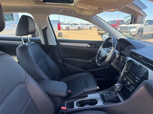 Used 2021 Volkswagen Passat 2.0T SE image 26