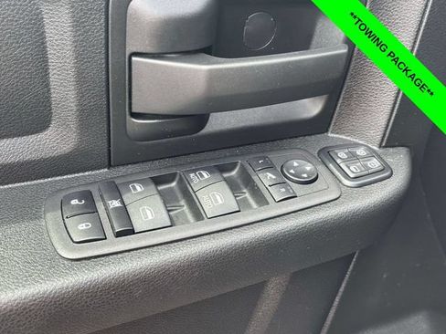 Used 2024 RAM 2500 Tradesman w/ Chrome Appearance Group AWD/4WD image 10