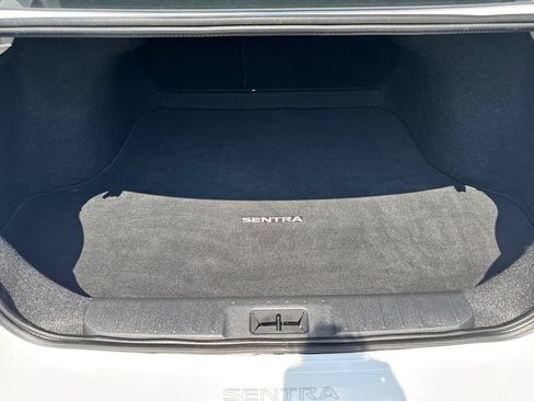 Used 2022 Nissan Sentra SV FWD image 22
