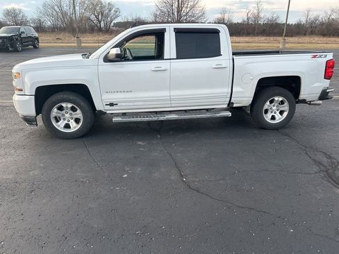 Used 2018 Chevrolet Silverado 1500 LT w/ All Star Edition image 2