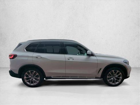 Used 2023 BMW X5 xDrive40i AWD/4WD image 4