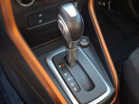 Used 2021 Ford EcoSport SE w/ SE Convenience Package image 15