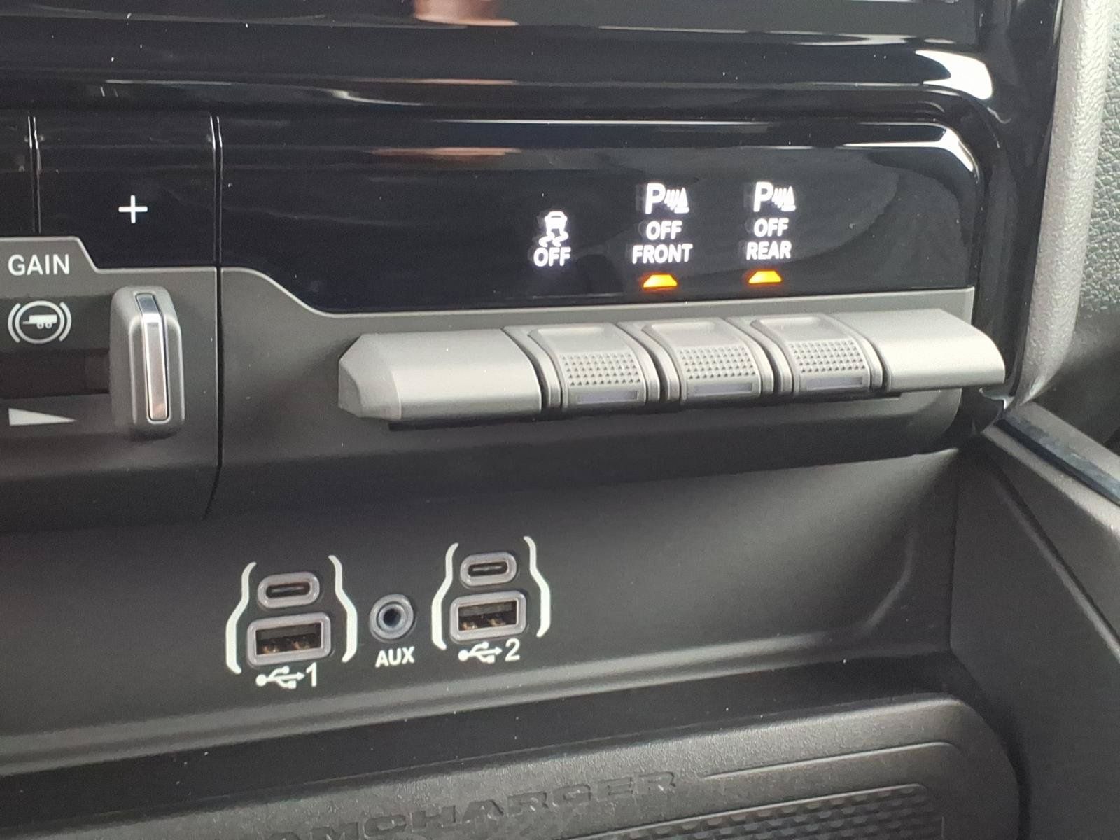 Used 2025 RAM 1500 Big Horn AWD/4WD image 18