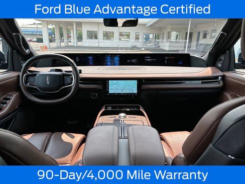 Used 2025 Lincoln Navigator L Reserve AWD/4WD image 18