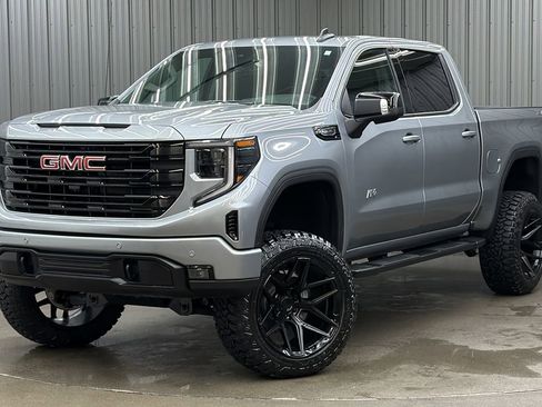 Used 2026 GMC Sierra 1500 Elevation w/ Elevation Premium Package AWD/4WD image 1