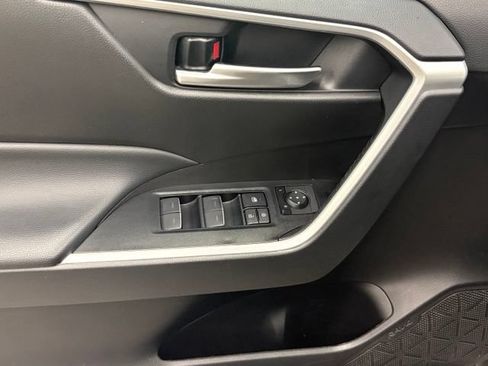 Used 2025 Toyota RAV4 XLE FWD image 12