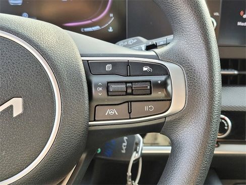 Used 2024 Kia Sportage LX image 25