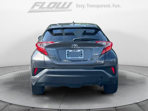 Used 2018 Toyota C-HR XLE FWD image 8