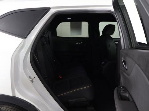Used 2024 Chevrolet Blazer Premier w/ Enhanced Convenience Package FWD image 37