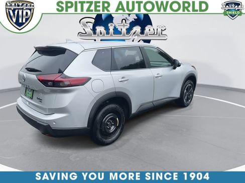 Used 2025 Nissan Rogue SV AWD/4WD image 9