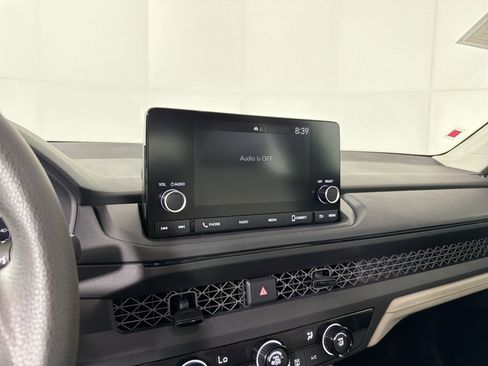 Certified 2023 Honda Accord LX image 24