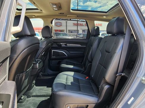 Used 2022 Kia Telluride SX w/ Nightfall Edition Package AWD/4WD image 13