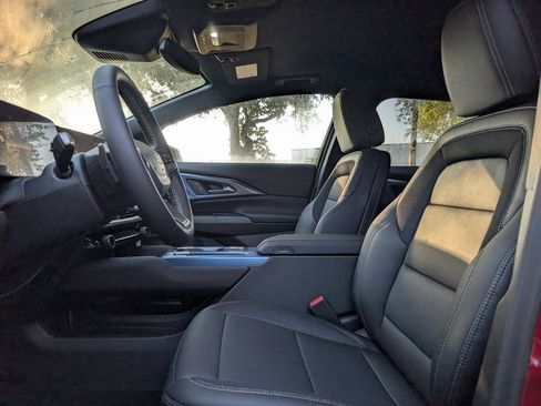 New 2026 Chevrolet Equinox EV LT image 10