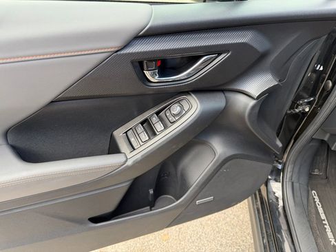 Used 2025 Subaru Crosstrek 2.5i Limited w/ Popular Package #3A image 23