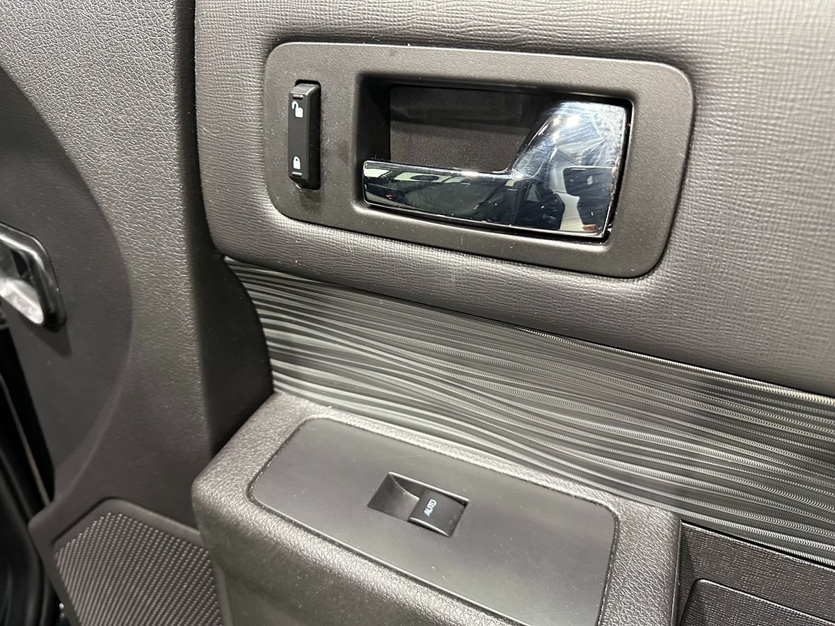 Used 2018 Ford Flex Limited w/ Equipment Group 301A AWD/4WD image 11