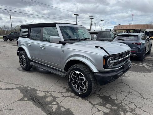 Used 2022 Ford Bronco Outer Banks image 4