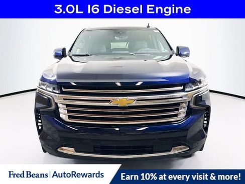 Used 2023 Chevrolet Suburban High Country w/ Premium Package 2 AWD/4WD image 2