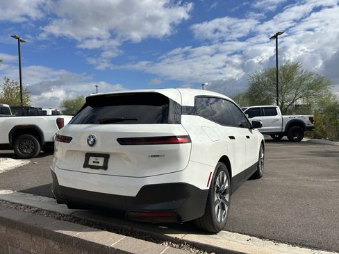 Used 2024 BMW iX xDrive50 w/ Premium Package image 3
