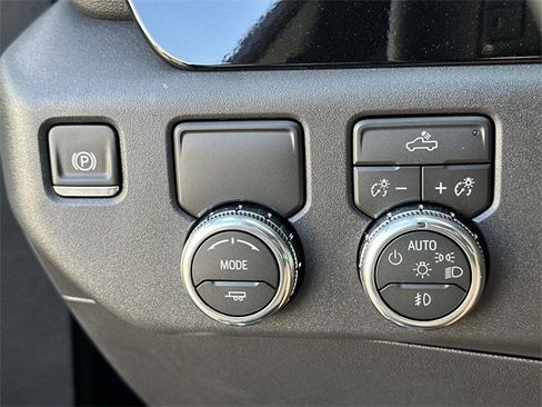 New 2026 GMC Sierra 1500 Elevation w/ LPO, Elevation Black Package image 16