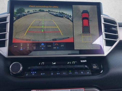 Used 2025 Toyota Tundra Limited AWD/4WD image 14
